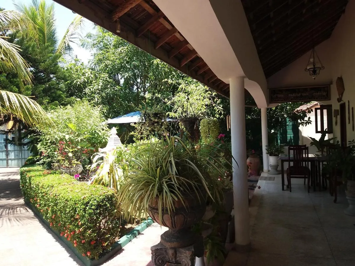 Embiente Guest House Negombo
