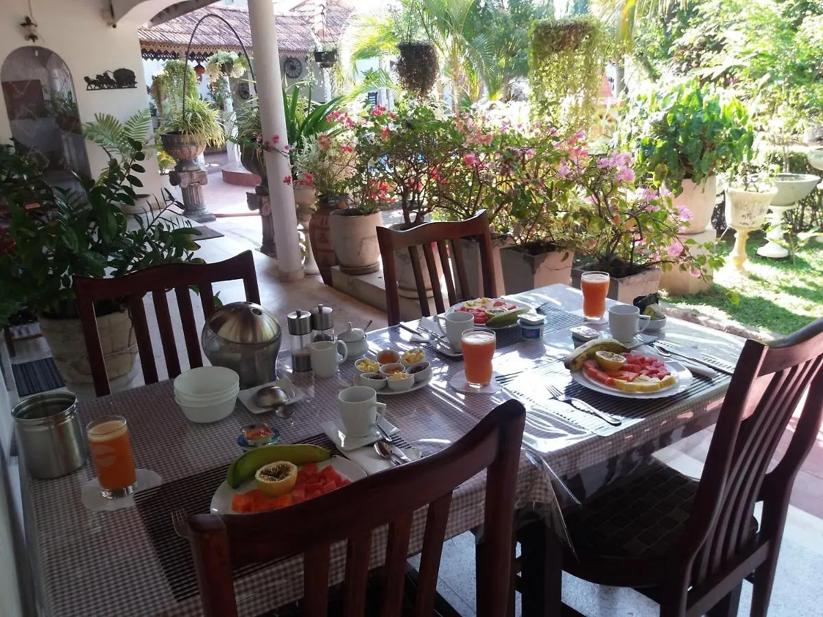 Embiente Guest House Negombo Sri Lanka