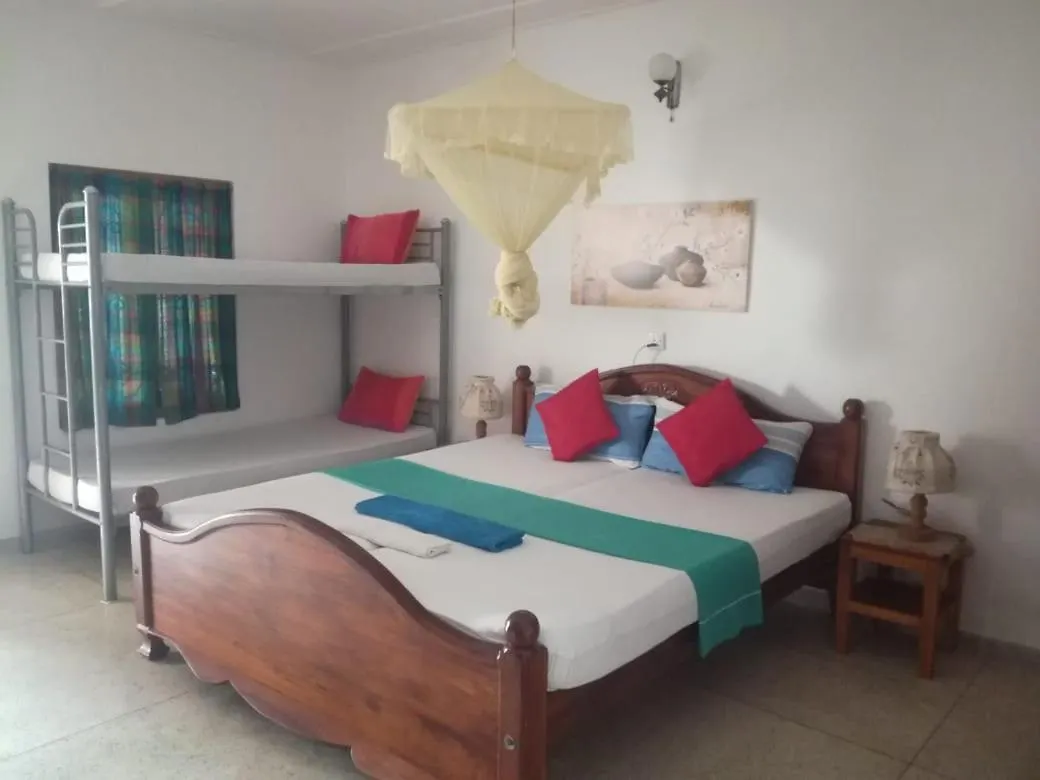 Embiente Guest House Negombo