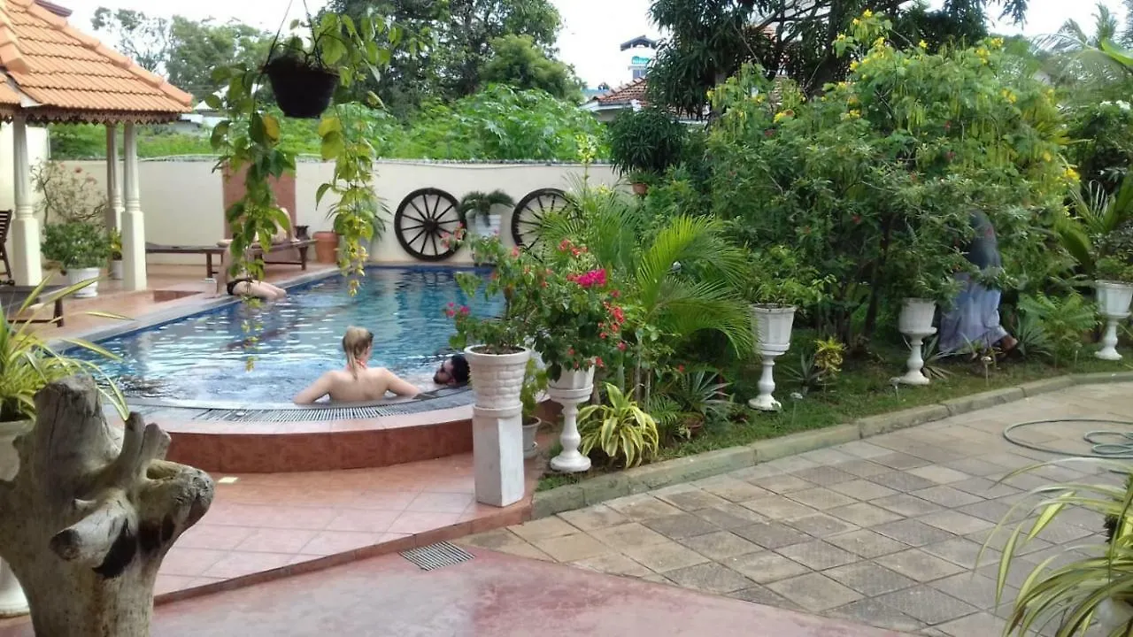 Embiente Guest House Negombo