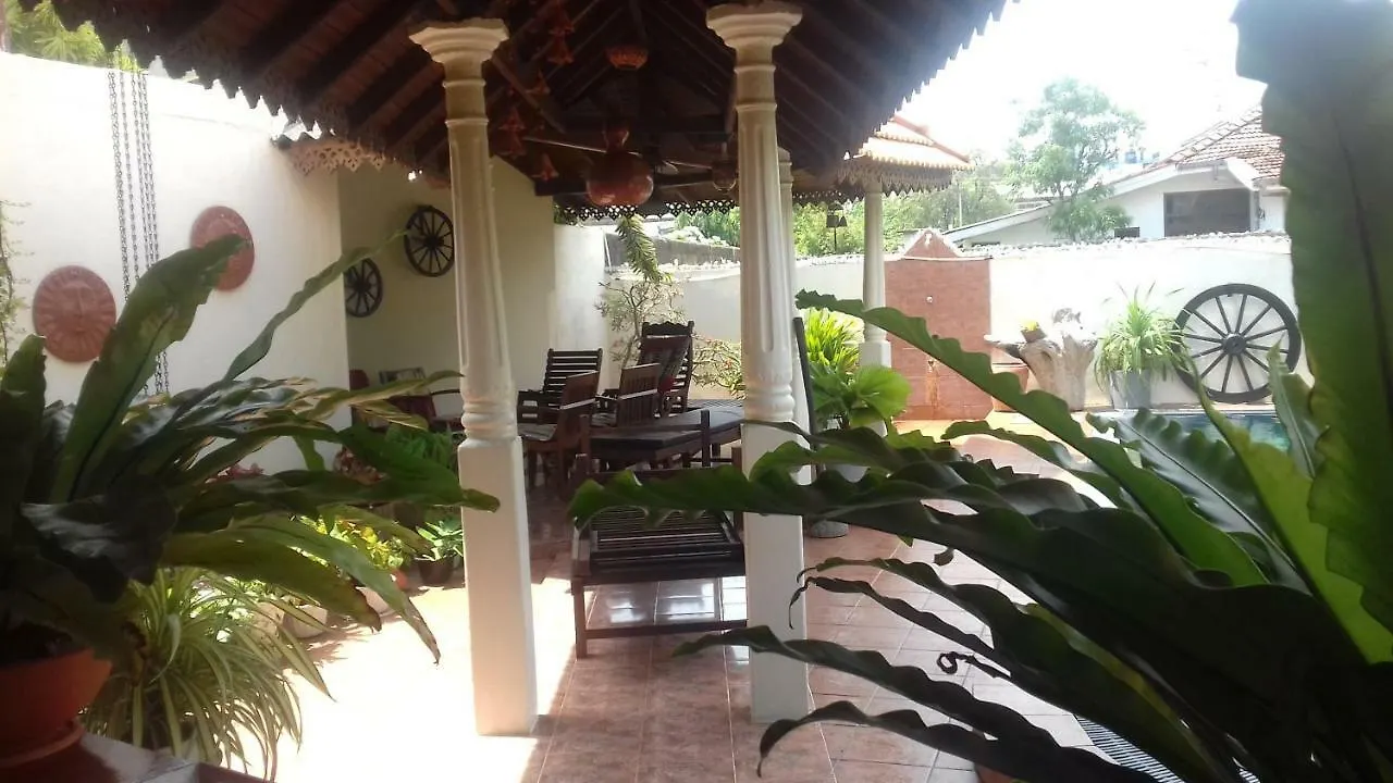 Embiente Guest House Negombo