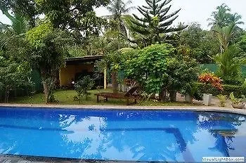 Embiente Guest House Negombo