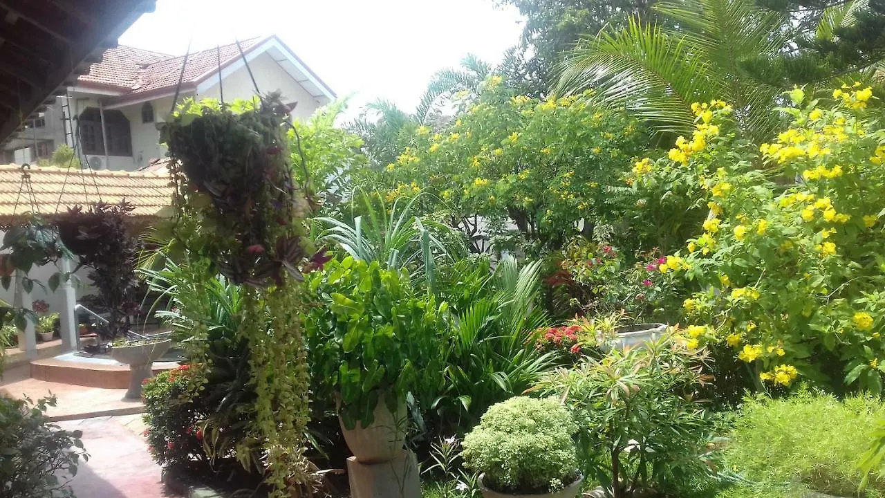 Embiente Guest House Negombo