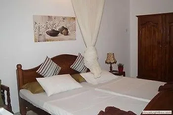 Embiente Guest House Negombo